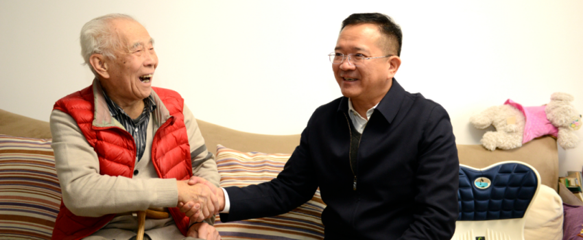 中國樂凱黨委領導看望慰問樂凱老領導、老專家、老干部和生活困難職工